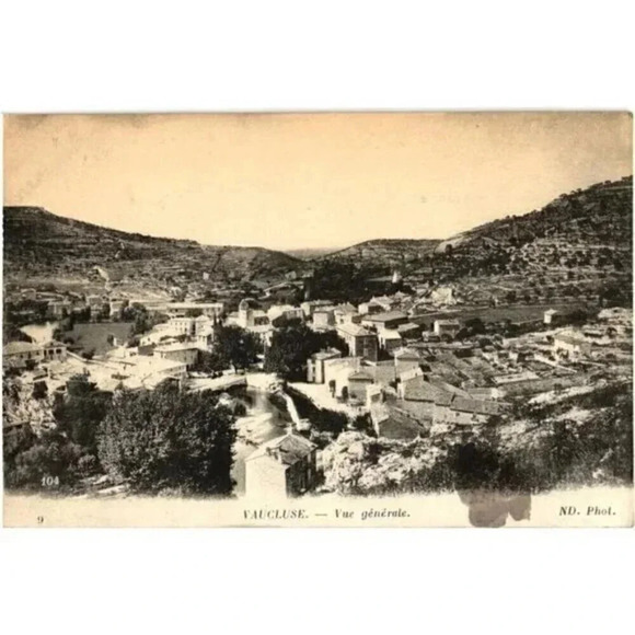 VAUCLUSE. - Vue générale Postcard - Picture 1 of 2